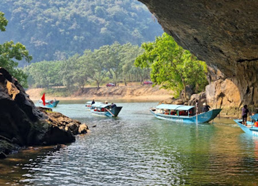 Discover the breathtaking beauty of Phong Nha Cave, a UNESCO World Heritage site, featuring stunning limestone formations and rich biodiversity in Vietnam.