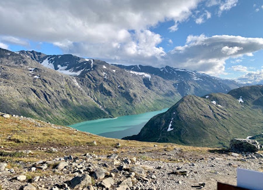 Explore the breathtaking Besseggen ridge in Jotunheimen, Norway, where stunning landscapes and unforgettable hiking adventures await.