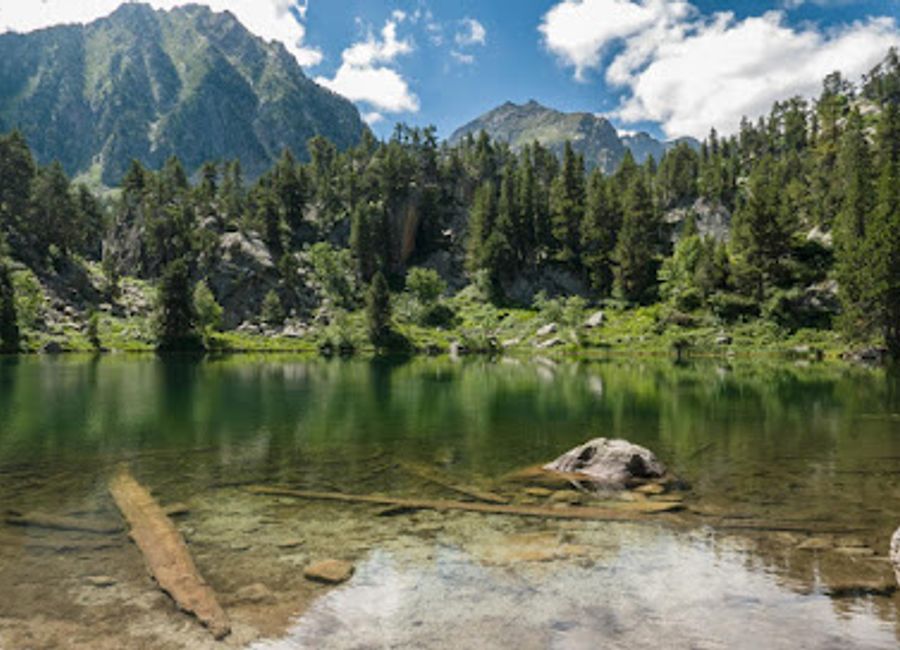 Explore the Ecomuseu de les Valls d'Àneu, where the vibrant culture and history of the Àneu Valley come to life through engaging exhibits and breathtaking landscapes.