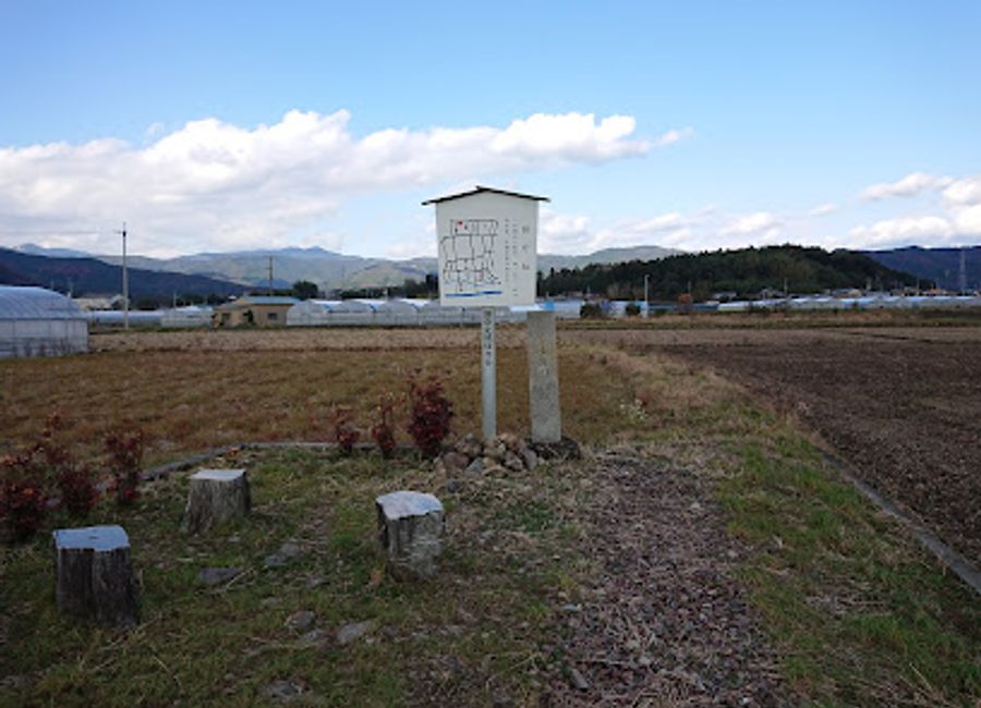 Explore Tosa's Cultural Heritage in Nankoku, Kochi – a historical landmark that showcases Japan's rich tradition and craftsmanship amidst serene landscapes.