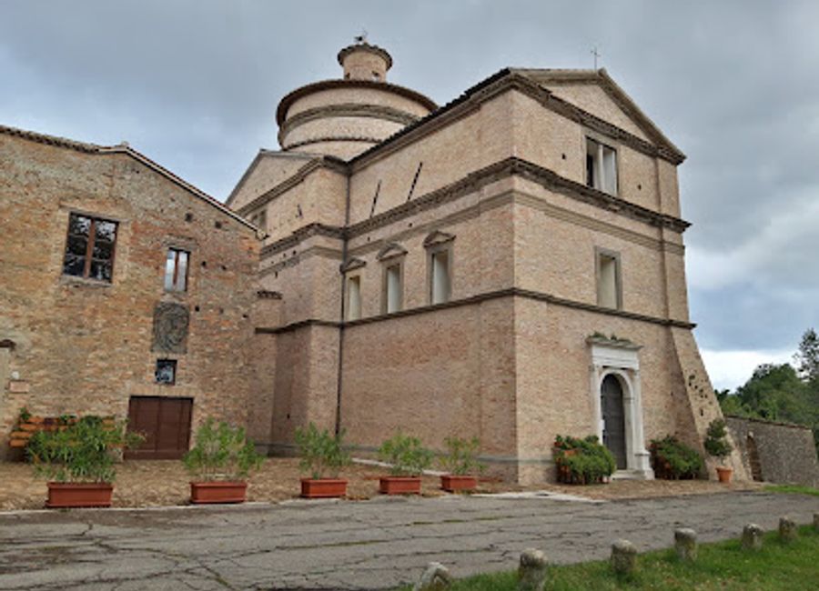 Explore the Chiesa di San Bernardino, a stunning Renaissance church in Urbino, Italy, showcasing exquisite art and historical significance.