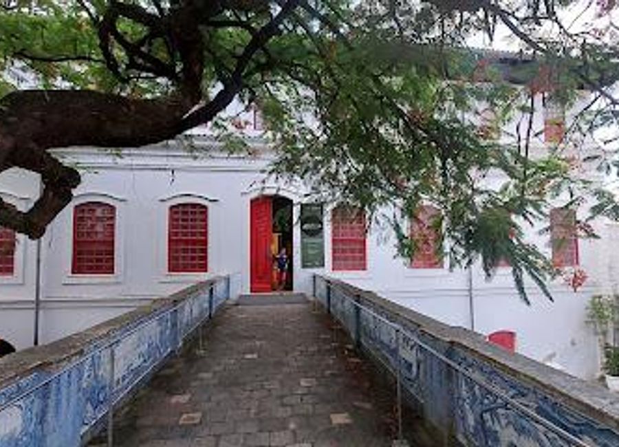 Explore the vibrant world of contemporary Brazilian art at MAM - Museu de Arte Moderna da Bahia, nestled along the stunning coastline of Salvador.