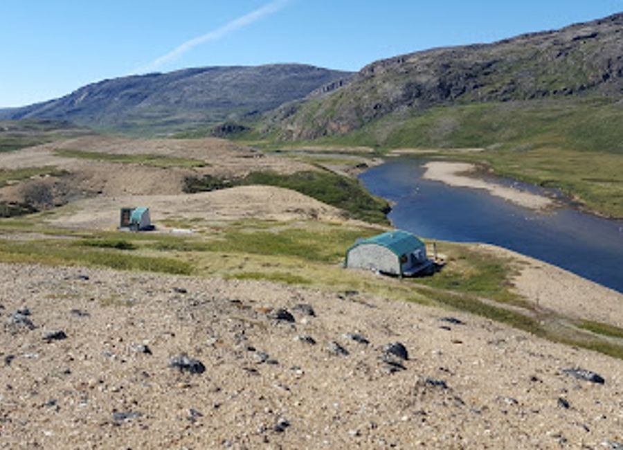 Discover the stunning landscapes and rich wildlife of Katannilik Territorial Park in Nunavut, a true Arctic adventure awaits.