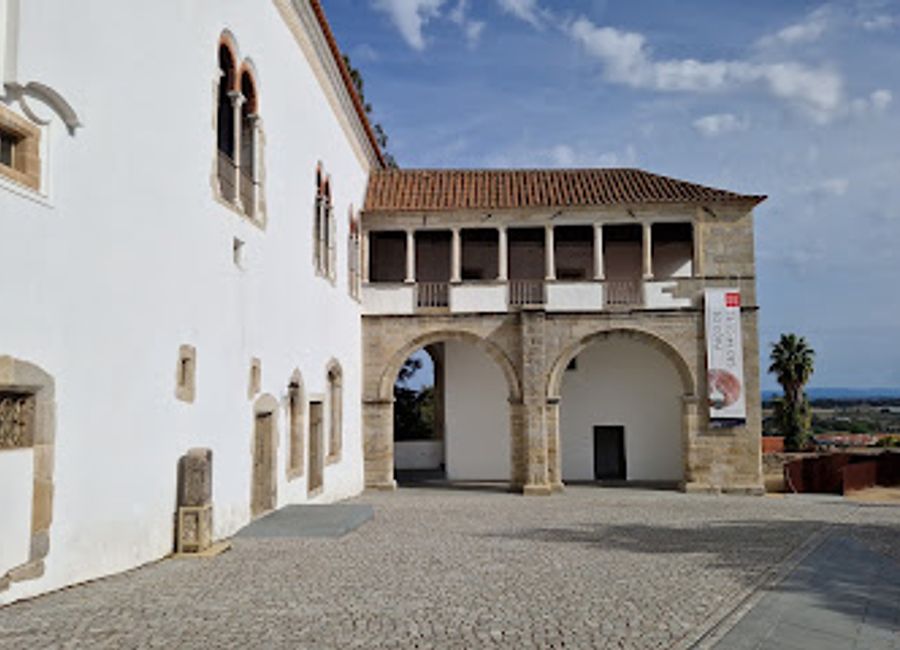 Explore the enchanting Páteo de São Miguel in Évora, a stunning castle-like tourist attraction that captures the essence of Portugal's rich history and architecture.