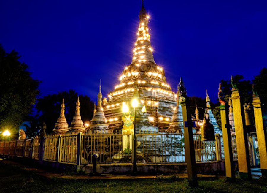 Explore the tranquility of Wat Luang, a stunning Buddhist temple in Pai, Thailand, offering rich cultural experiences and breathtaking views.
