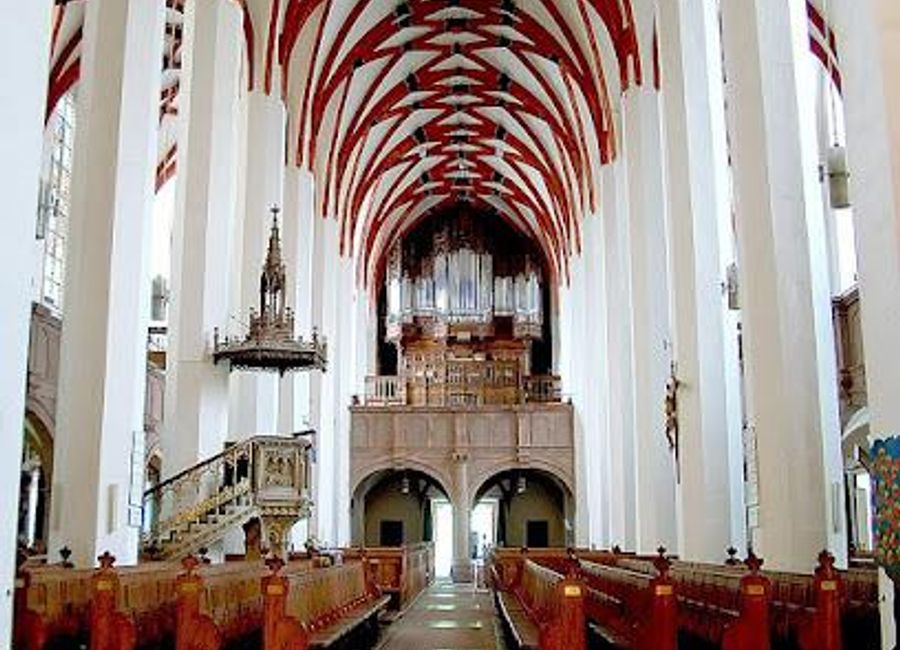 Explore the rich history and architectural beauty of St. Thomas Church in Leipzig, a landmark of cultural heritage and musical tradition.