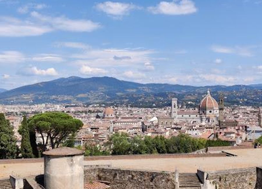 Explore the historical and artistic wonder of Forte di Belvedere, a fortress in Florence that offers stunning views and rich cultural experiences.