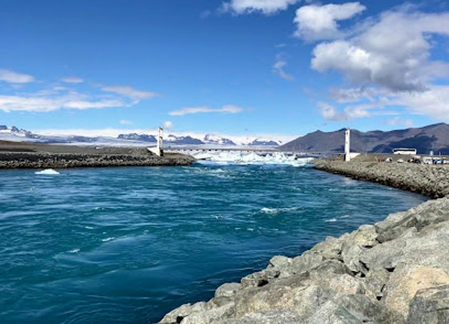 Explore Diamond Beach, Iceland's stunning black sand beach adorned with glistening icebergs and breathtaking natural beauty.