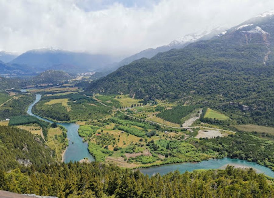Experience the breathtaking views and diverse wildlife at Mirador Del Condor, a national reserve in the heart of Chile's Los Lagos region.