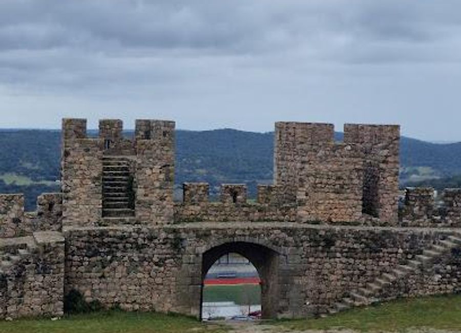 Discover the enchanting Castle of Arraiolos, a historical gem offering stunning views and a glimpse into Portugal's rich heritage.