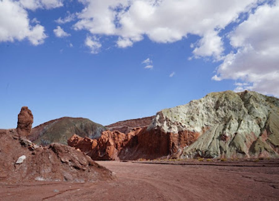 Explore the breathtaking Valle del Arcoiris, a stunning park in San Pedro de Atacama known for its vibrant rock formations and picturesque landscapes.