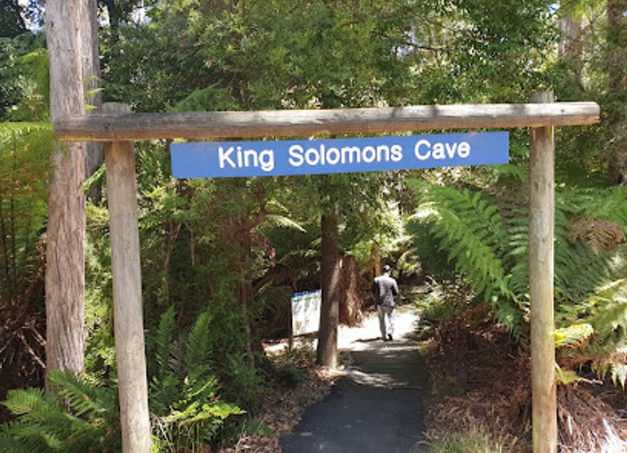 Discover the stunning underground world of King Solomon's Cave, a must-see natural wonder in Tasmania's Mole Creek Karst National Park.