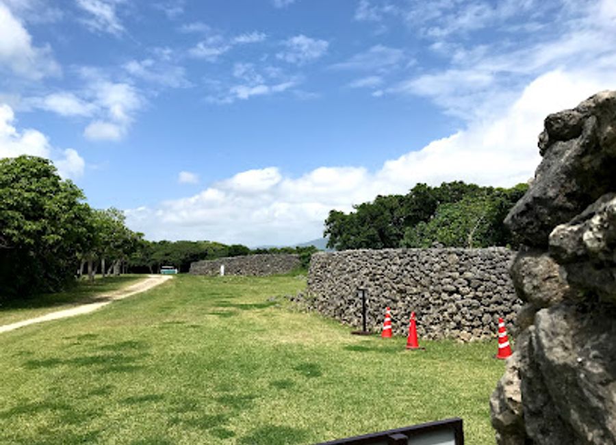 Explore the Furusutobaru Ruins in Ishigaki, Okinawa, where history meets breathtaking natural beauty, offering a unique glimpse into the island's past.