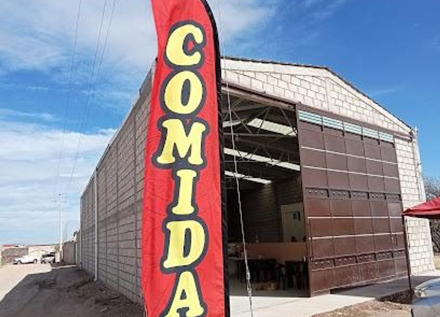 Explore the enchanting world of lavender at El Proyecto de Lavanda in Dolores Hidalgo, where nature meets craftsmanship in a fragrant experience.