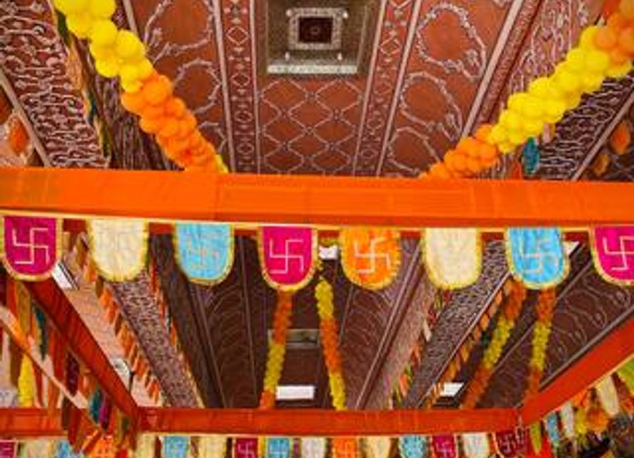 Explore Jaipur's rich history and vibrant culture through an engaging heritage walk led by local expert B.K., revealing hidden gems and fascinating stories.