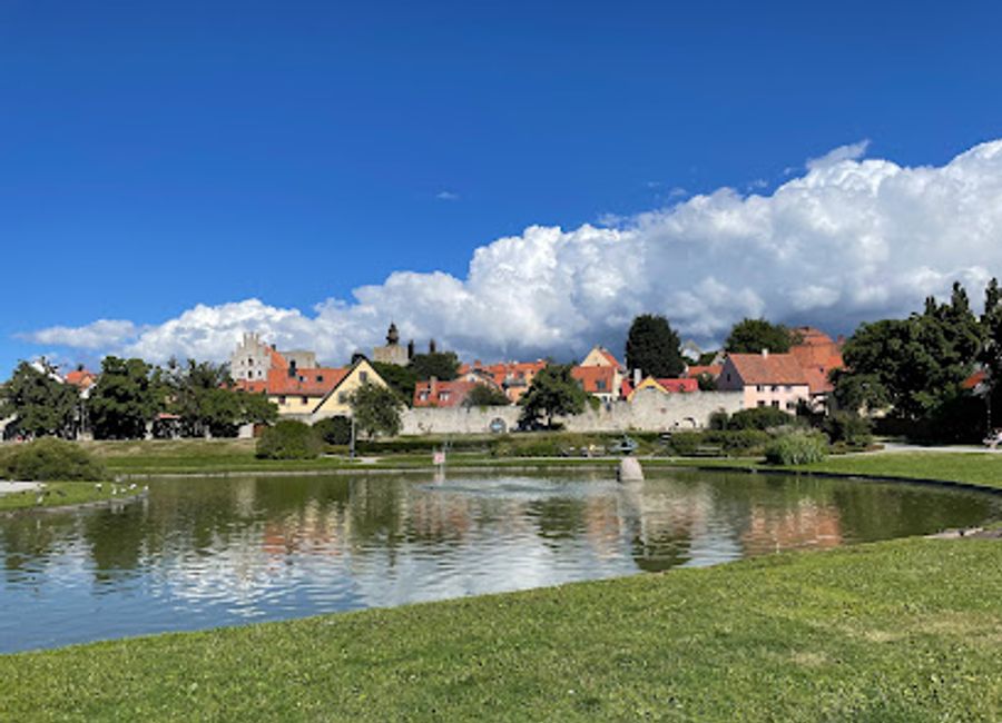 Discover the serene beauty and cultural richness of Almedalen, a lush park nestled in Visby, perfect for relaxation and community events.