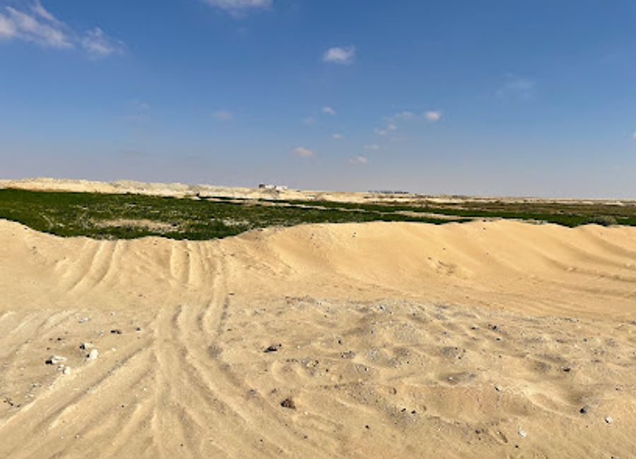 Explore the stunning landscapes and rich history of Jabal Jinn, a breathtaking mountain in the New Valley Governorate, Egypt.