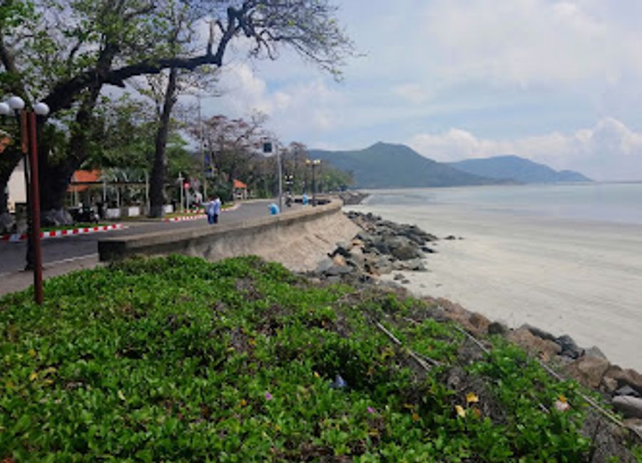 Explore the Island Chief Palace, a historical gem in Con Dao, Vietnam, showcasing rich culture, stunning architecture, and captivating stories from the past.