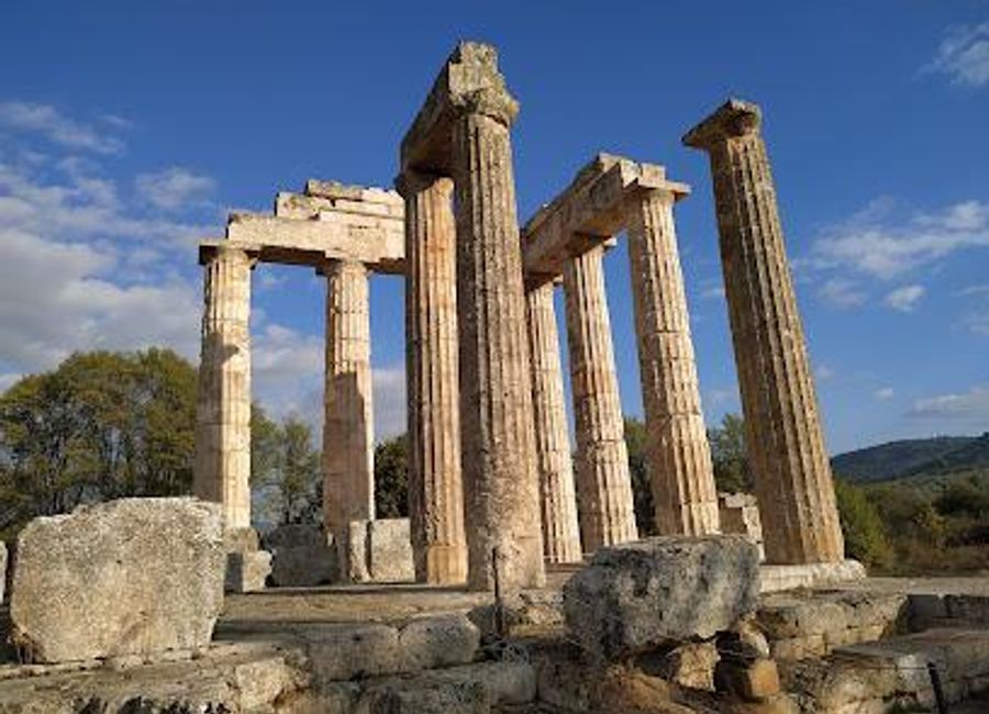 Discover the rich heritage of ancient Greece at the Archaeological Museum of Nemea, featuring artifacts from the iconic Temple of Zeus and more.