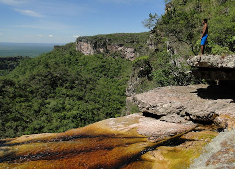 Explore the breathtaking Cachoeira do Samuel in Lençóis, Bahia—a hidden gem of natural beauty, perfect for adventurers and nature lovers alike.