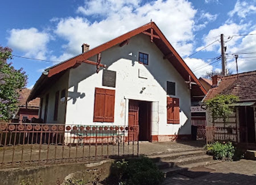 Explore the Petofi Museum in Albești, a tribute to Hungary's literary icon Sándor Petőfi, showcasing his life and profound literary legacy.