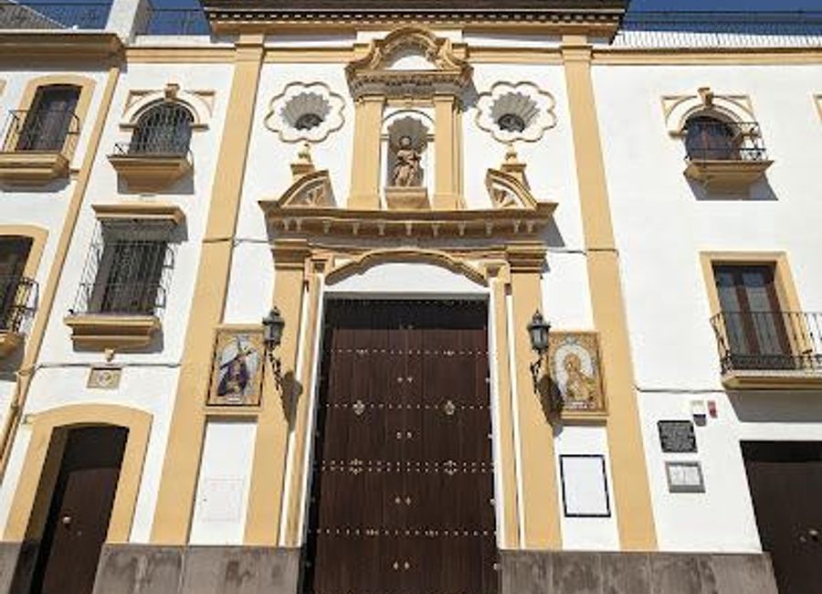 Discover the tranquil Capilla de los Marineros in Seville, a stunning chapel that combines rich maritime history with captivating architectural beauty.