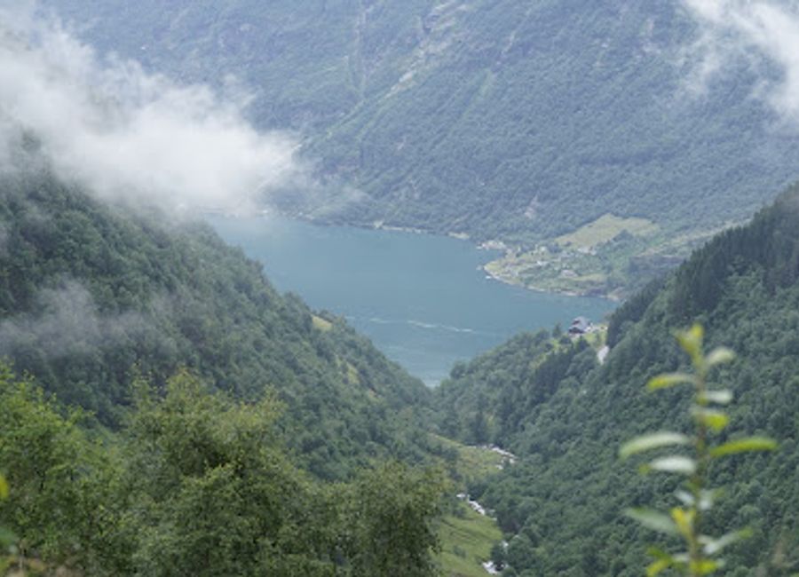 Explore the serene beauty and historical significance of Ruinen, a captivating tourist attraction in Møllsbygda, Norway.