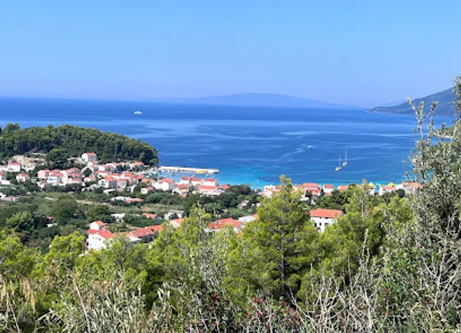 Experience the serene beauty of Žuljana Beach, a hidden gem on the Dalmatian coast, perfect for relaxation and outdoor adventures.