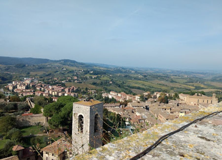 Discover the vibrant world of modern art at Galleria d'Arte Moderna e Contemporanea Raffaele De Grada in San Gimignano, a unique cultural gem.