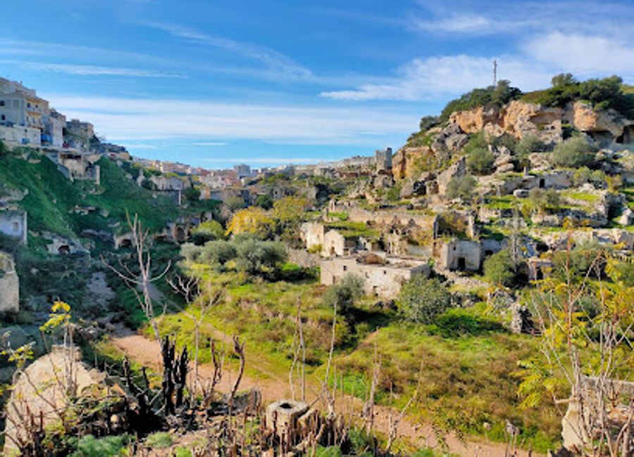 Explore the breathtaking landscapes and rich biodiversity of Parco Naturale Regionale Terra delle Gravine in Taranto, a perfect getaway for nature lovers.