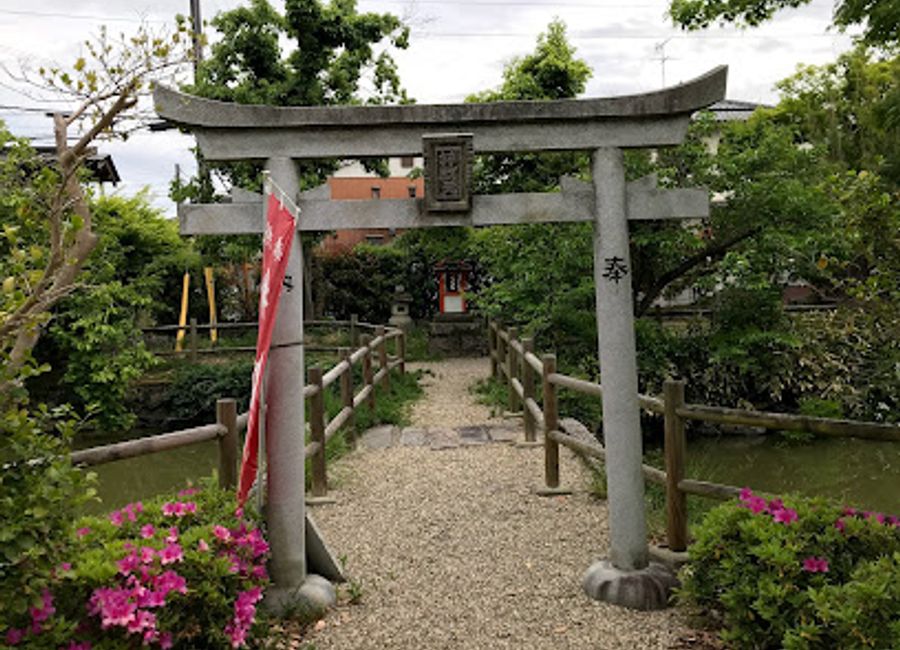 Experience the tranquility and spiritual essence of Naratsuhiko Jinja, a captivating Shinto shrine in the heart of Nara, Japan.