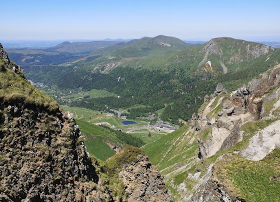 Explore the volcanic landscapes and rich biodiversity of the Chastreix-Sancy National Nature Reserve in Auvergne, a haven for hikers and nature lovers seeking stunning scenery.