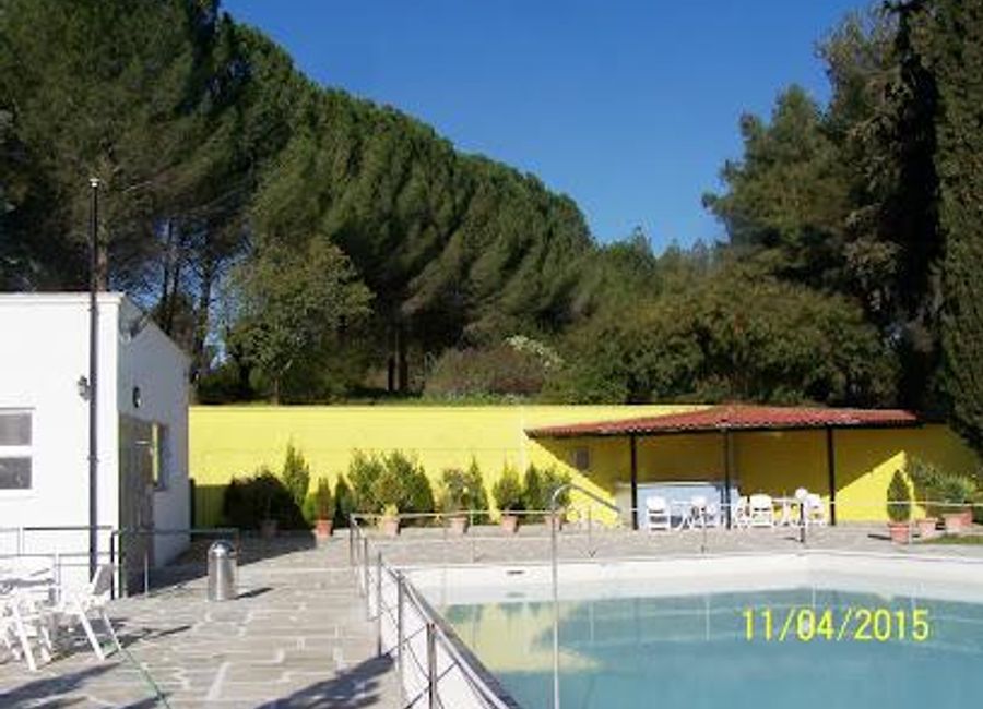 Experience the healing waters and scenic beauty of Loutra Ypatis, a tranquil retreat in Greece renowned for its therapeutic hot springs and rich heritage.