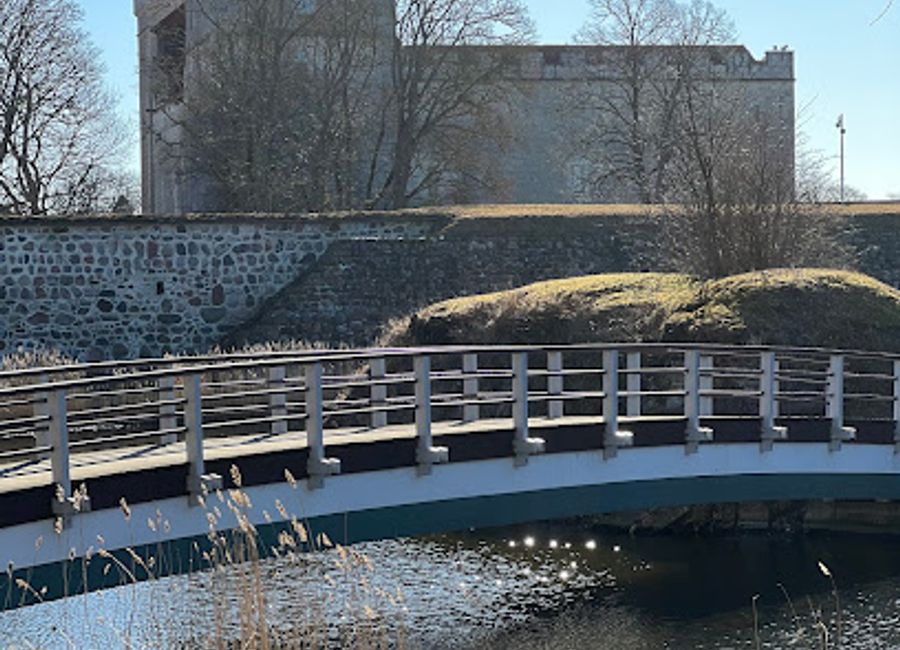 Explore the captivating legends of Suur Töll and Piret in Kuressaare, where folklore meets stunning landscapes in the heart of Saare County.