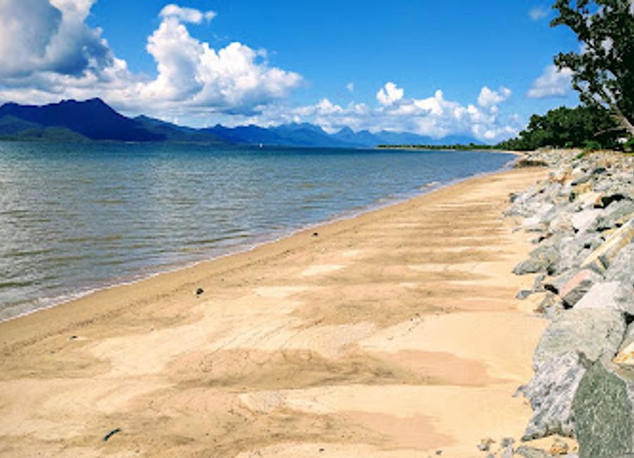 Discover the tranquil beauty of Cardwell Jetty, a picturesque spot in Queensland perfect for fishing, picnicking, and enjoying stunning views.