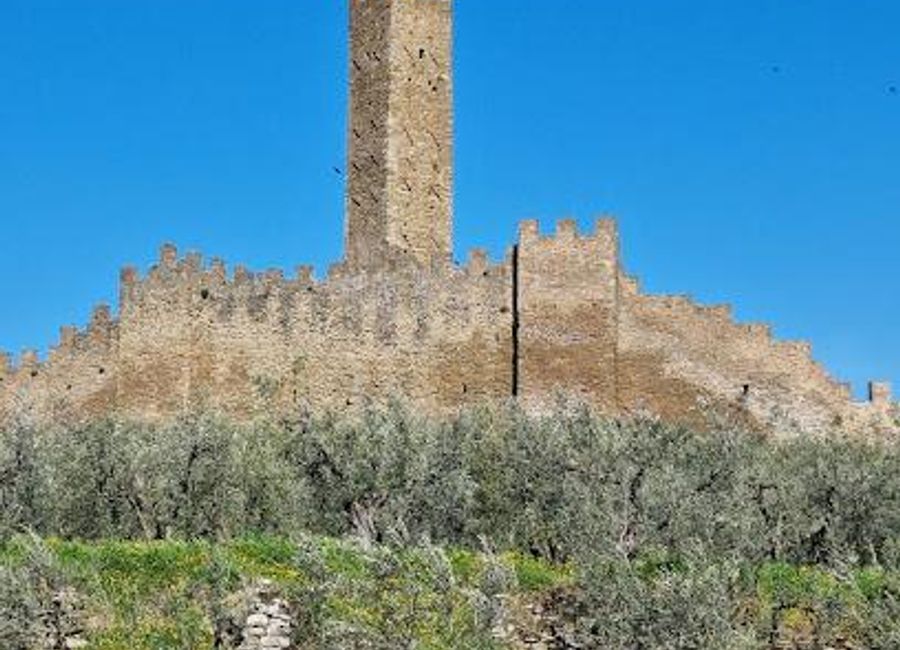 Explore the historic Castello di Montecchio Vesponi, a stunning Tuscan castle rich in history and surrounded by breathtaking landscapes.