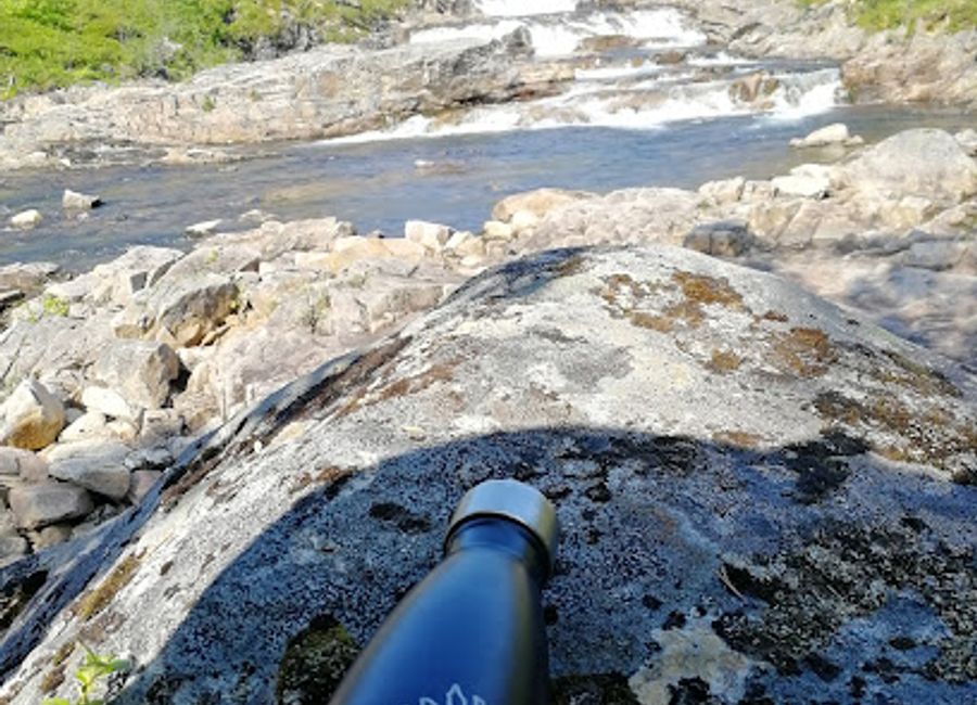 Discover the thrill of dogsledding in the breathtaking landscapes of Senja Island, Norway with Senja Husky Adventure.