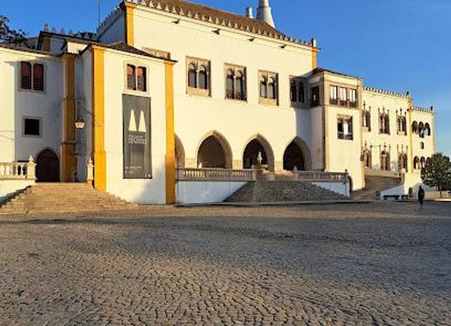 Discover the Historic Center of Sintra, a UNESCO World Heritage site, known for its stunning palaces, rich history, and breathtaking natural beauty.