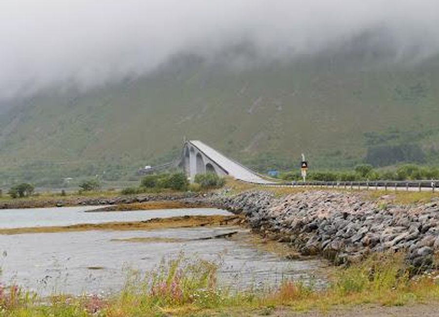 Discover the Gimsøystraumen Bridge in Kleppstad, Norway, a stunning architectural wonder offering breathtaking views and a glimpse into Norway's engineering prowess.