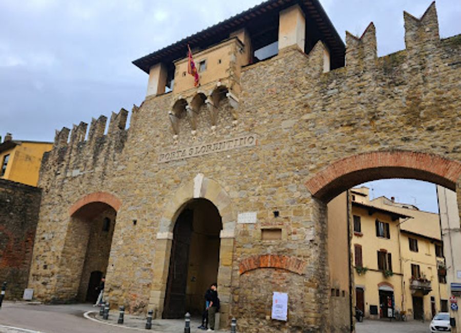 Discover the historical significance of Porta San Lorentino, a medieval gateway that embodies Arezzo's rich architectural heritage and charm.