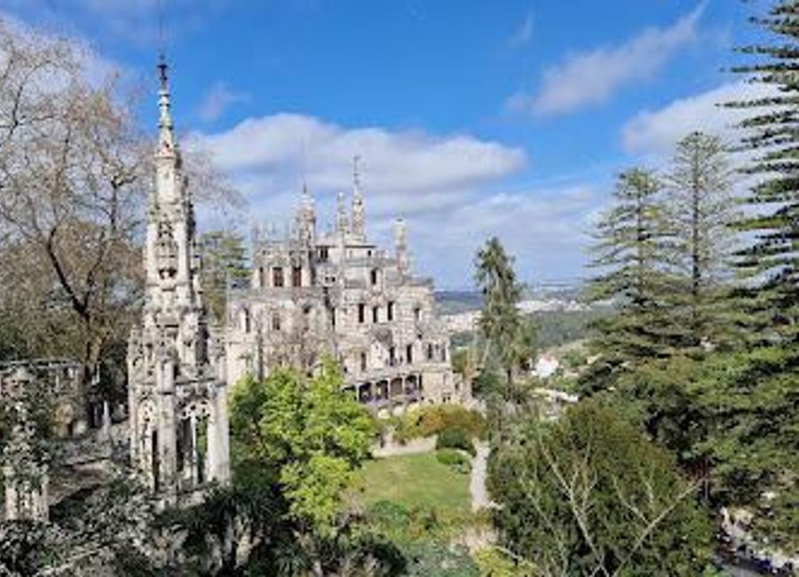 Explore the enchanting Quinta da Regaleira in Sintra, where Gothic architecture meets lush gardens and rich symbolism in a UNESCO World Heritage site.