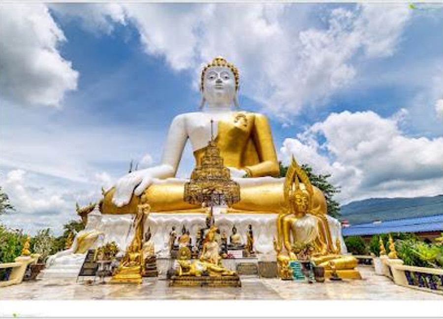 Experience the spiritual beauty and stunning views of Wat Phra That Doi Kham, a must-visit Buddhist temple in Chiang Mai, Thailand.