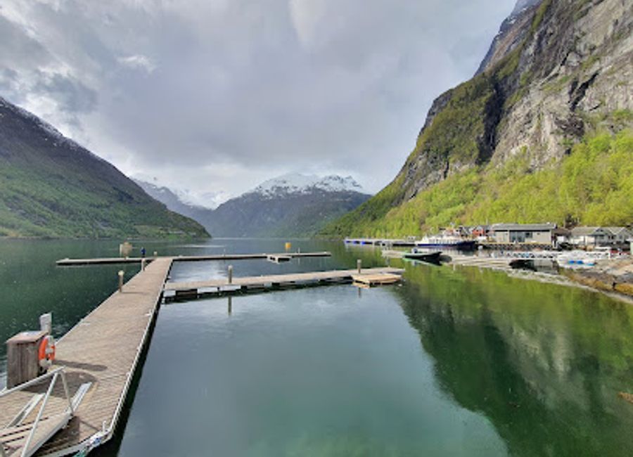 Experience the breathtaking beauty of Promenada Geiranger Port, your gateway to Norway's stunning fjords and adventure-filled excursions.