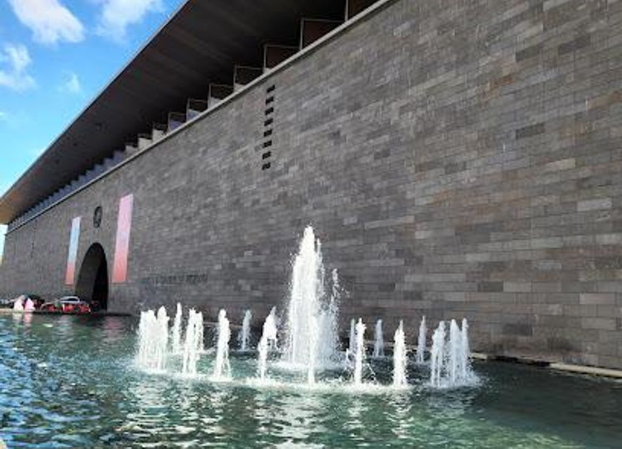Explore the National Gallery of Victoria, Australia's oldest art museum, offering an extensive collection of local and international artworks in Melbourne.