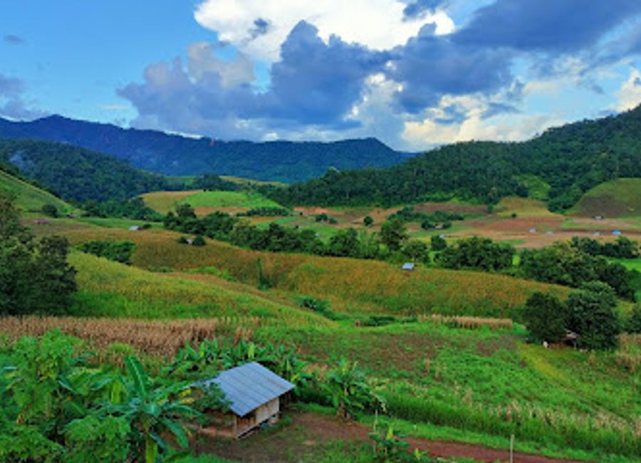 Discover the breathtaking beauty of Mae La Luang Viewpoint, a tranquil escape in Mae Hong Son with stunning panoramic views and serene landscapes.