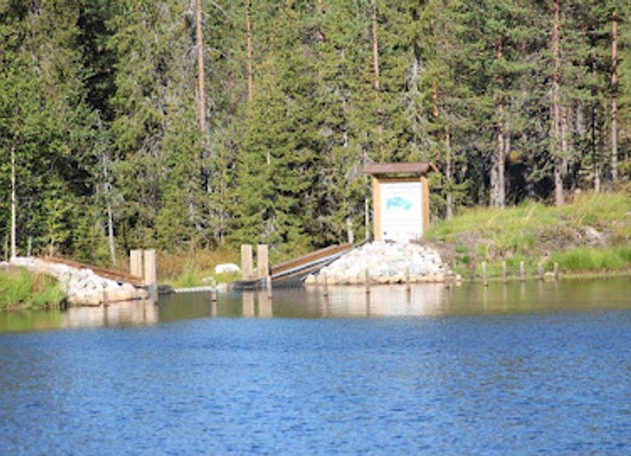 Explore the serene beauty of the Oivanki Wetlands and experience the joy of birdwatching at the tranquil Bird Watching Tower.