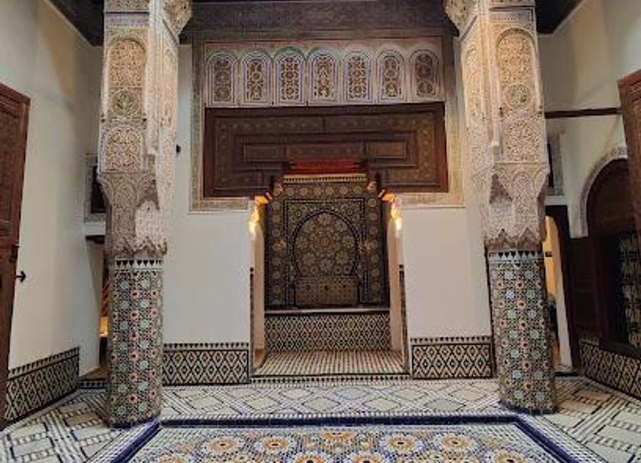 Explore the exquisite Dar Jamai Museum in Meknes, a heritage site showcasing Morocco's rich culture and artistry amidst stunning architecture.