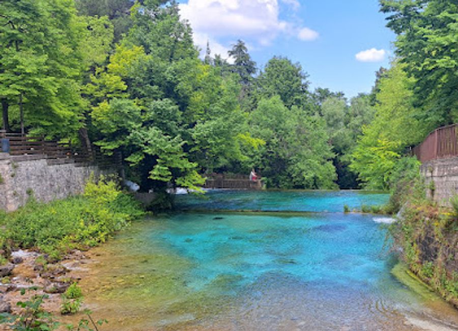 Discover the breathtaking beauty of Parco Nazionale della Maiella, a national park in Italy offering outdoor adventures, stunning landscapes, and rich biodiversity.