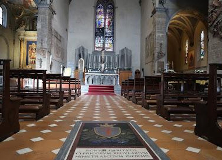 Discover the serene beauty of Chiesa di Santa Maria Maggiore, a historic Catholic church in Florence that captivates with its artistry and tranquility.
