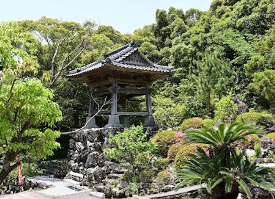 Discover the tranquil beauty and rich cultural heritage of Dainichi Temple, a serene Buddhist sanctuary in Konan, Kochi.